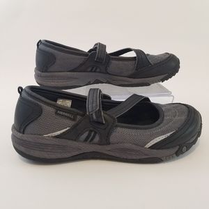 Merrell shoes grey & black (little girl) size 2.5